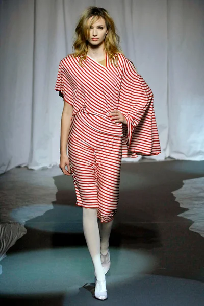 Look 15